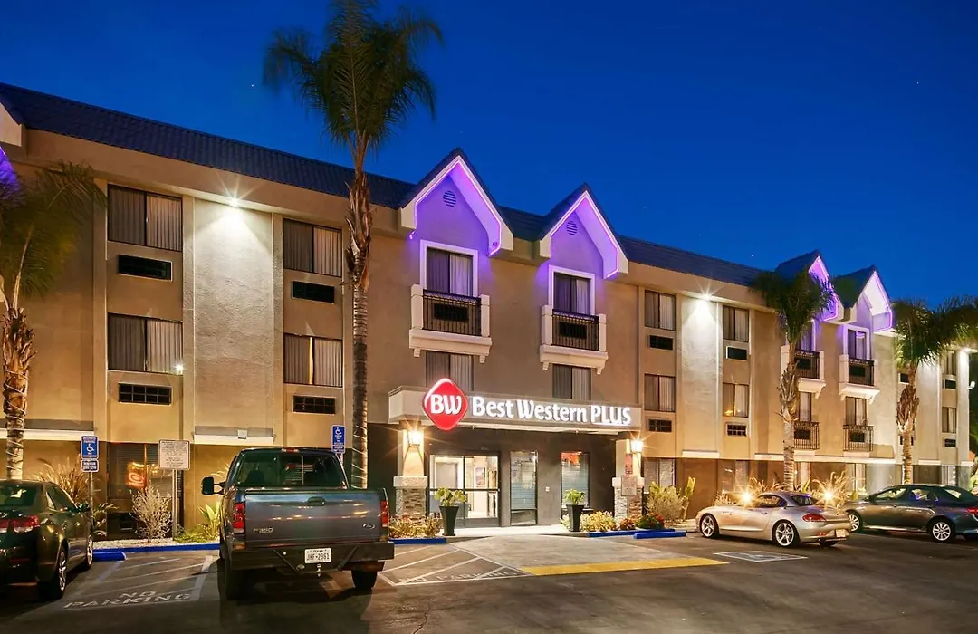 Best Western Plus Diamond Valley Inn-1