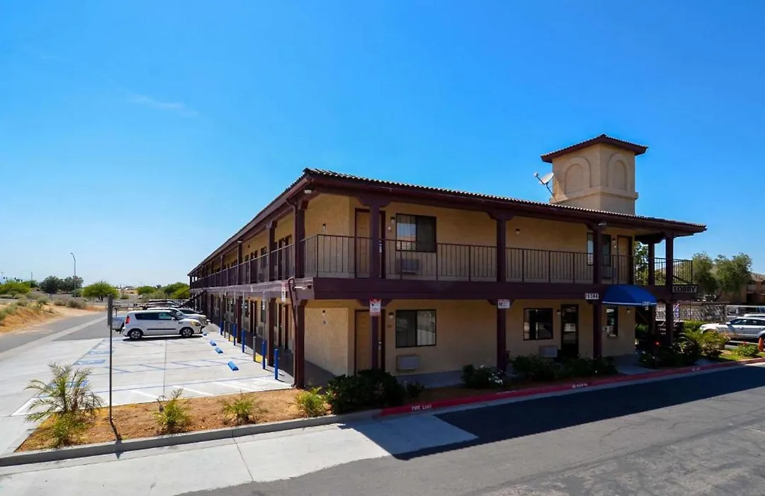 Days Inn By Wyndham Victorville-1