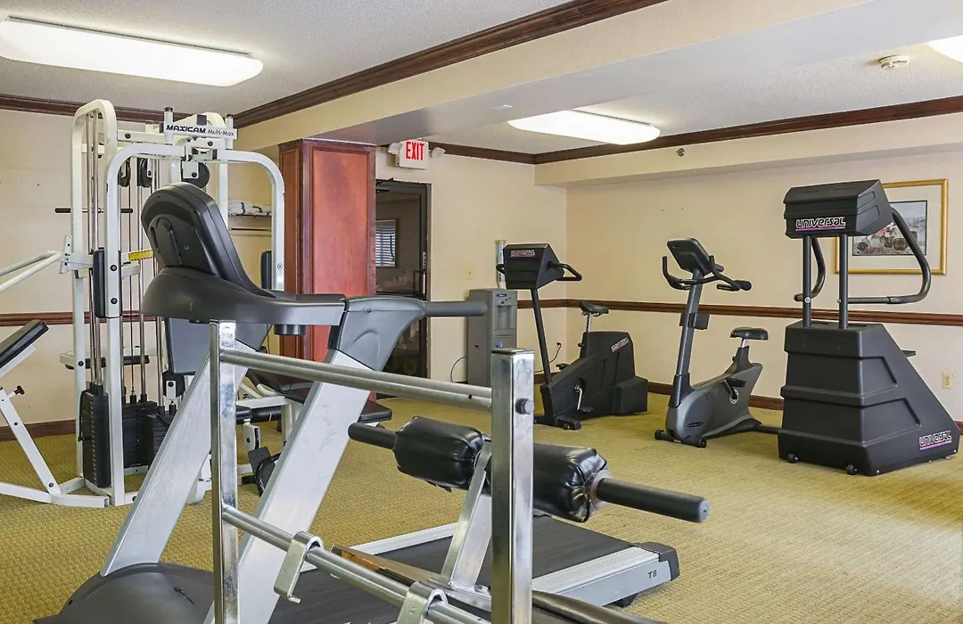 Quality Inn & Suites Detroit Metro Airport-1
