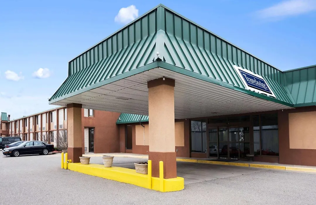 Travelodge By Wyndham Sturgis-1