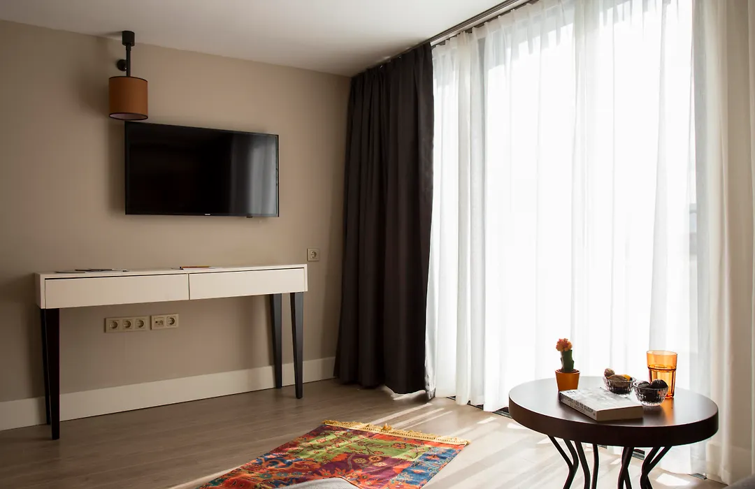 Sparkle Hotel-1