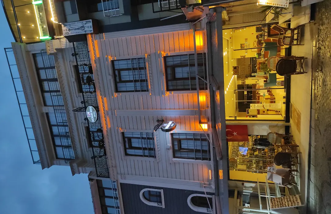 Magnaura House Hotel-1