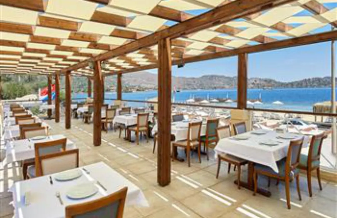 Fi Light Solto Boutique Beach-1