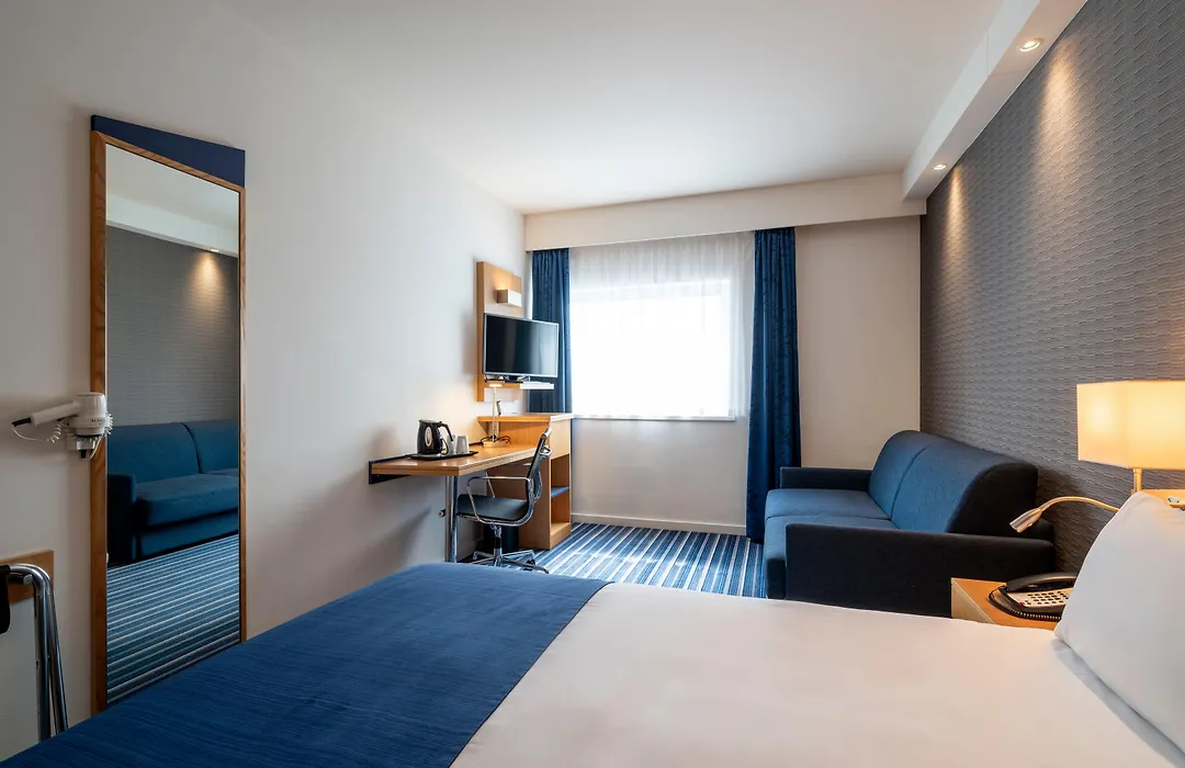 Holiday Inn Express Mechelen City Centre By Ihg-1