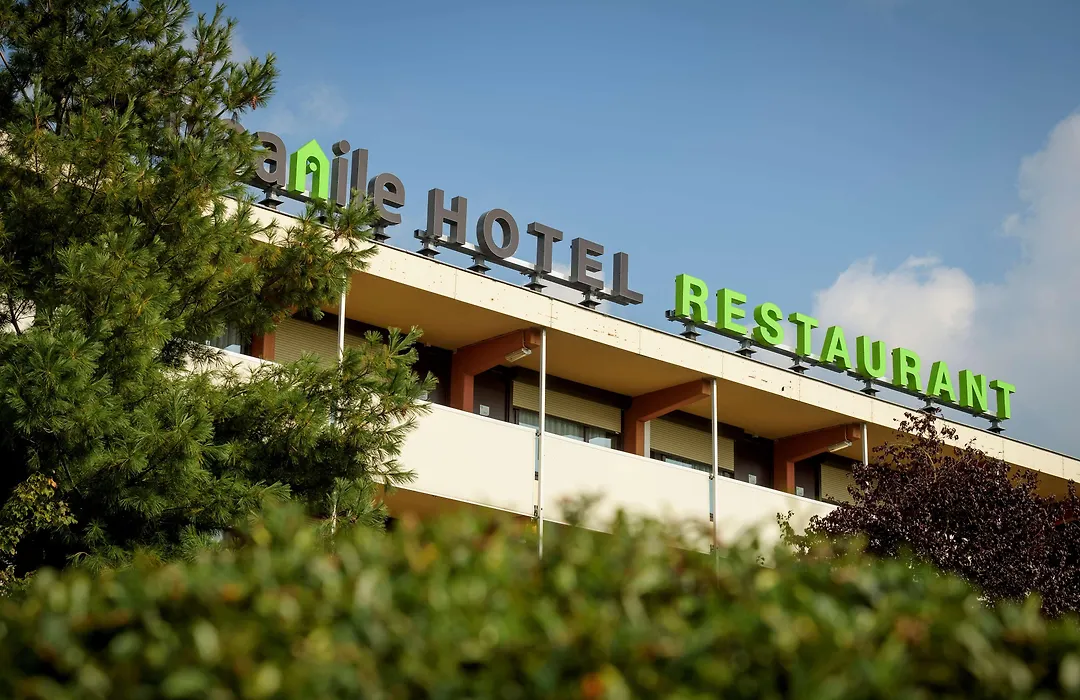 Campanile Hotel&Restaurant Eindhoven-1