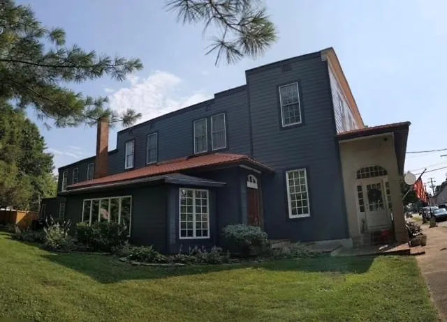 The Benchmark Inn-1