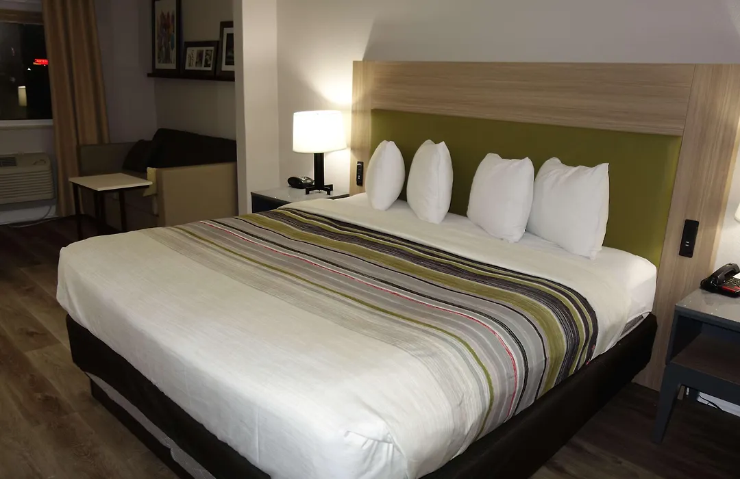 Comfort Suites Shenandoah-The Woodlands-1