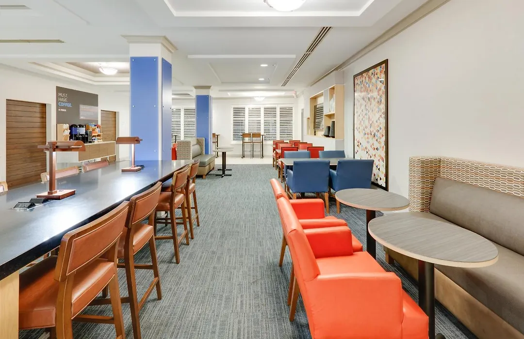 Holiday Inn Express Hotel & Suites Dublin By Ihg-1