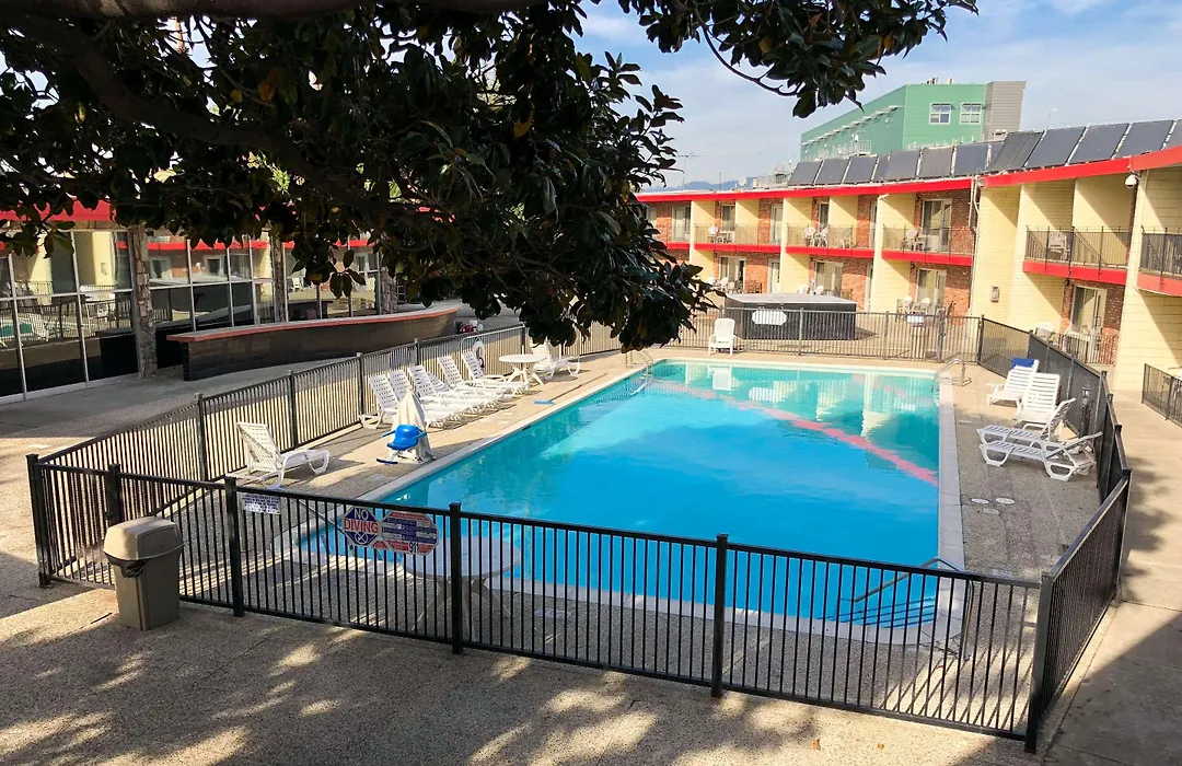 Econo Lodge Inn & Suites Oakland Airport-1