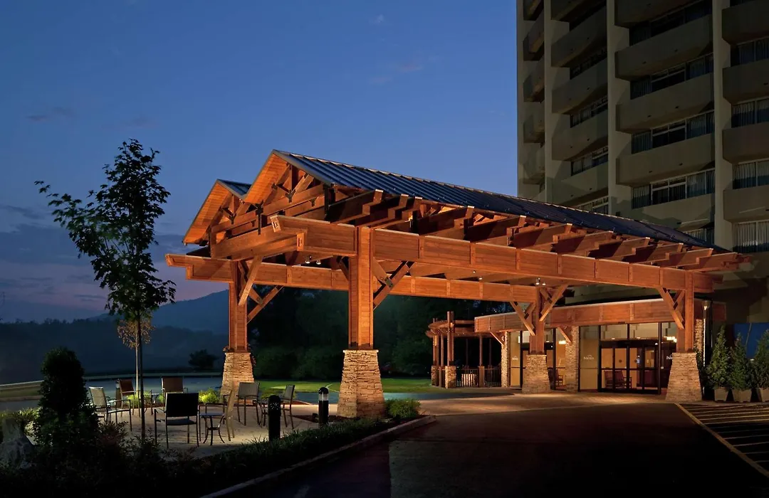 The Park Vista - A Doubletree By Hilton Hotel - Gatlinburg-1