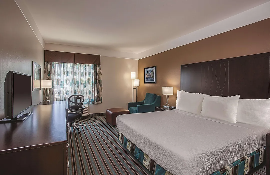 La Quinta By Wyndham Bakersfield North-1
