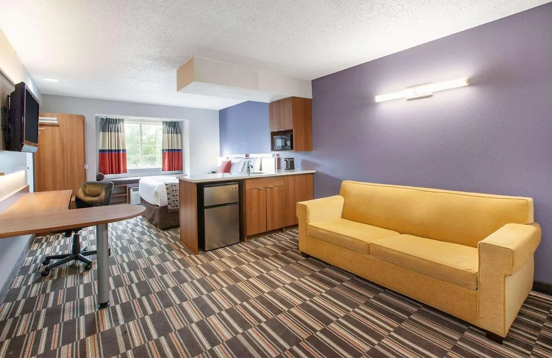 Microtel Inn & Suites By Wyndham Pittsburgh Airport-1