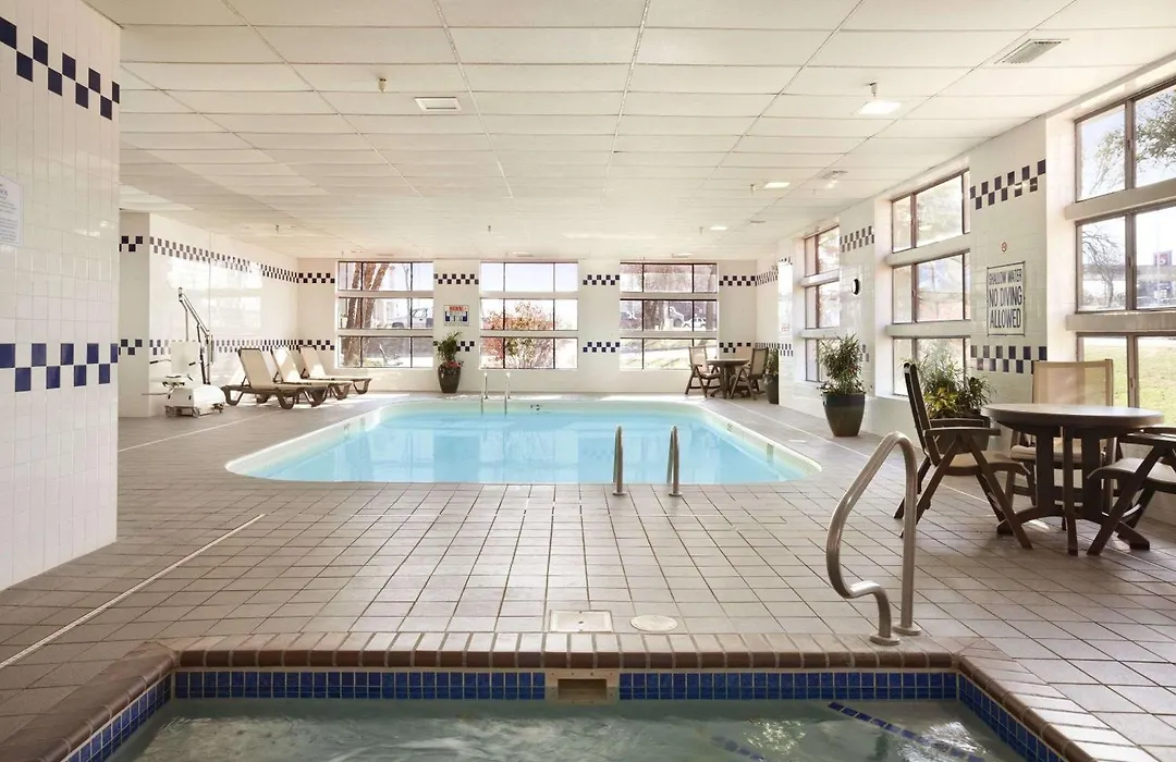 Baymont By Wyndham Sioux Falls-1