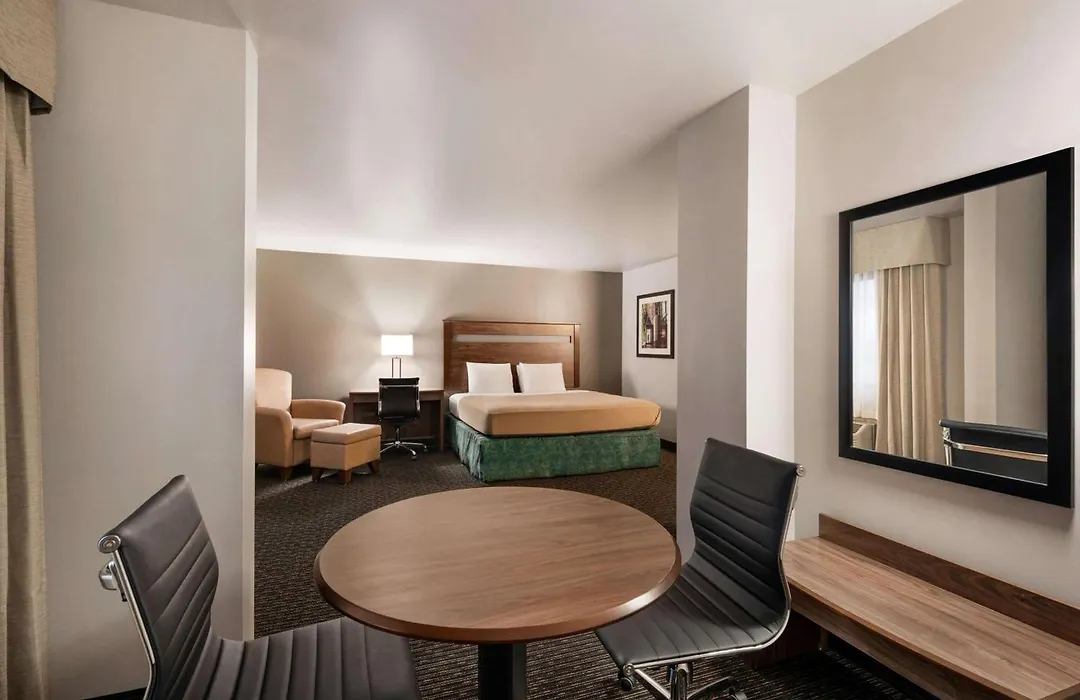 Baymont By Wyndham Buffalo-1