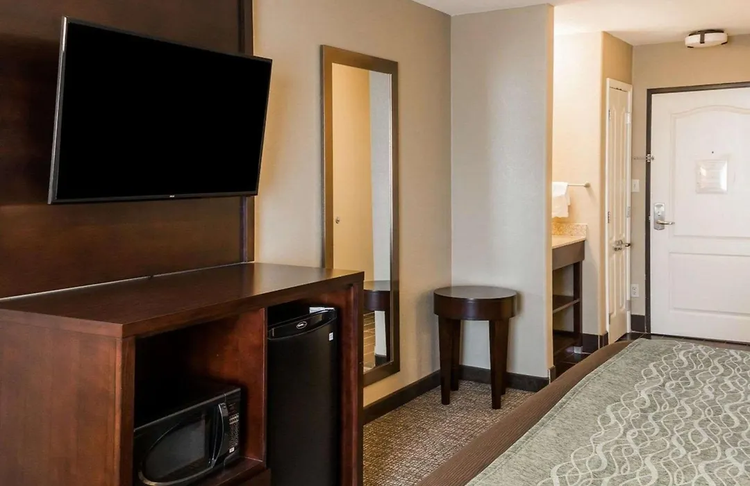 Comfort Inn & Suites Pharr - Mcallen-1