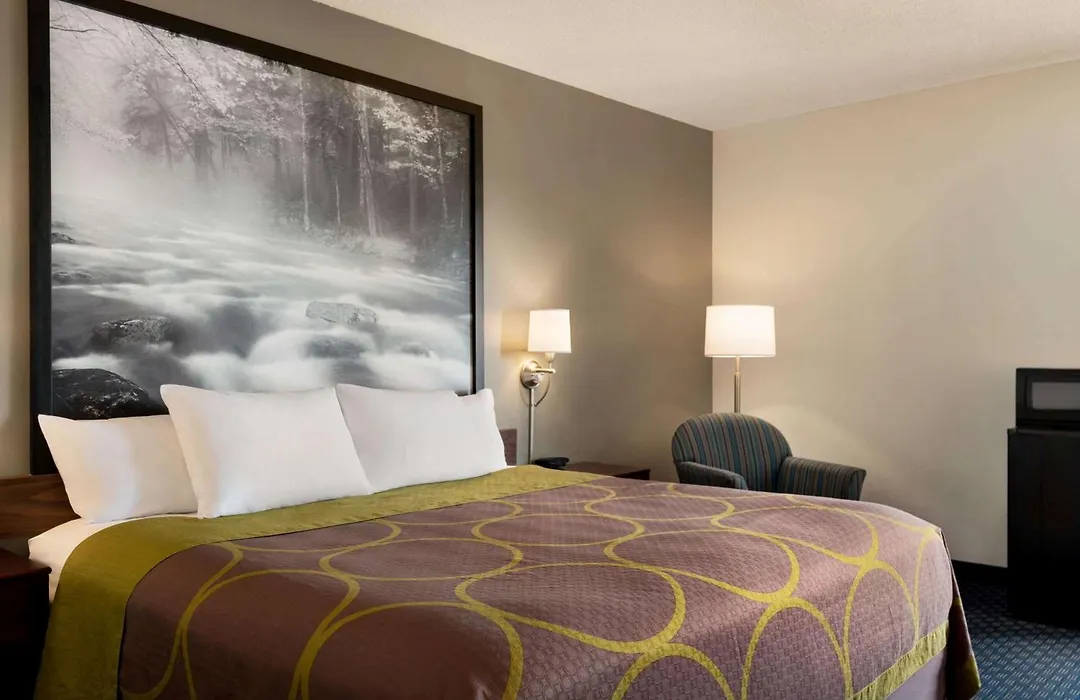 Super 8 By Wyndham Liverpool/Syracuse North Airport-1