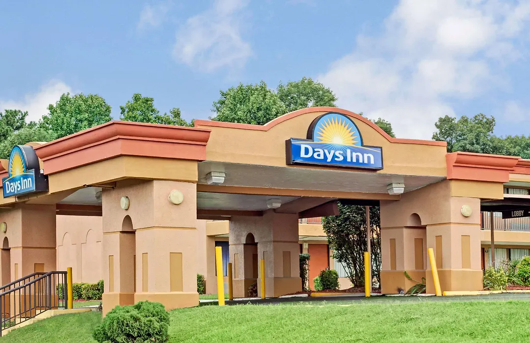 Days Inn By Wyndham Durham/Near Duke University-1