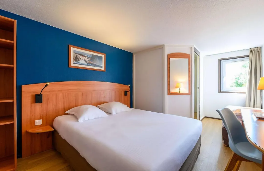 Comfort Hotel Evreux-1