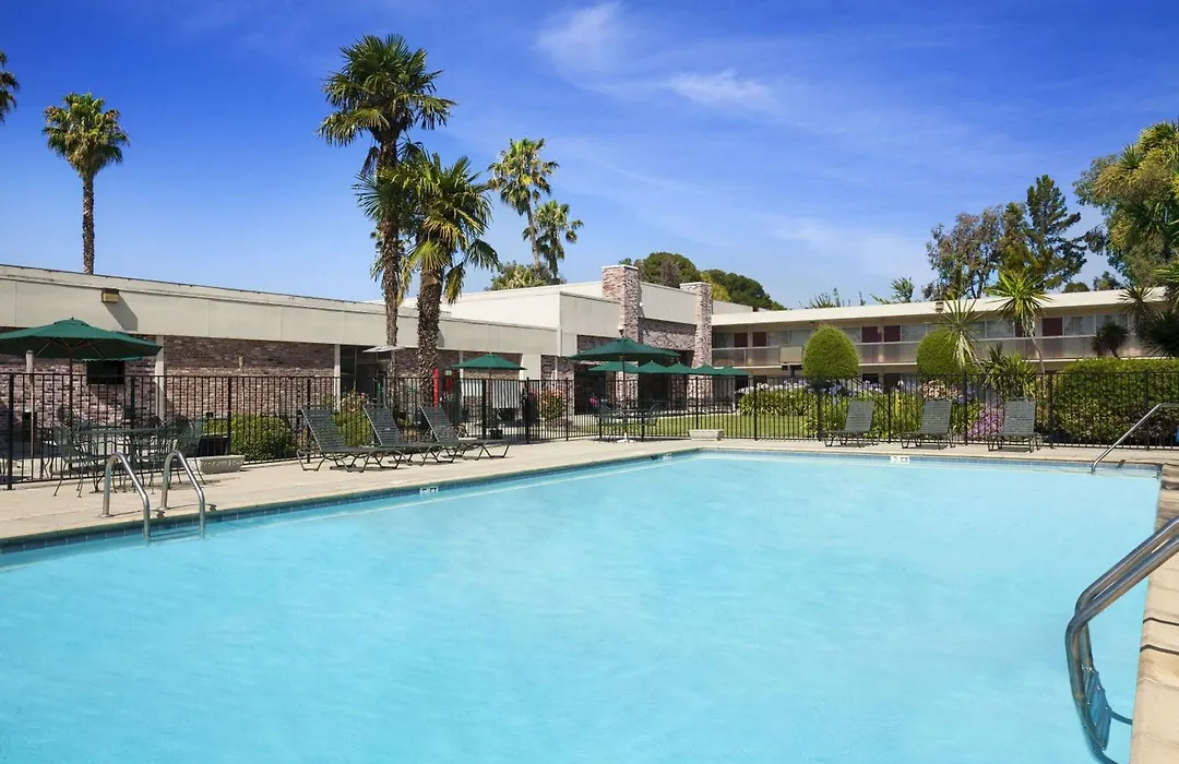 Ramada By Wyndham Sunnyvale/Silicon Valley-1
