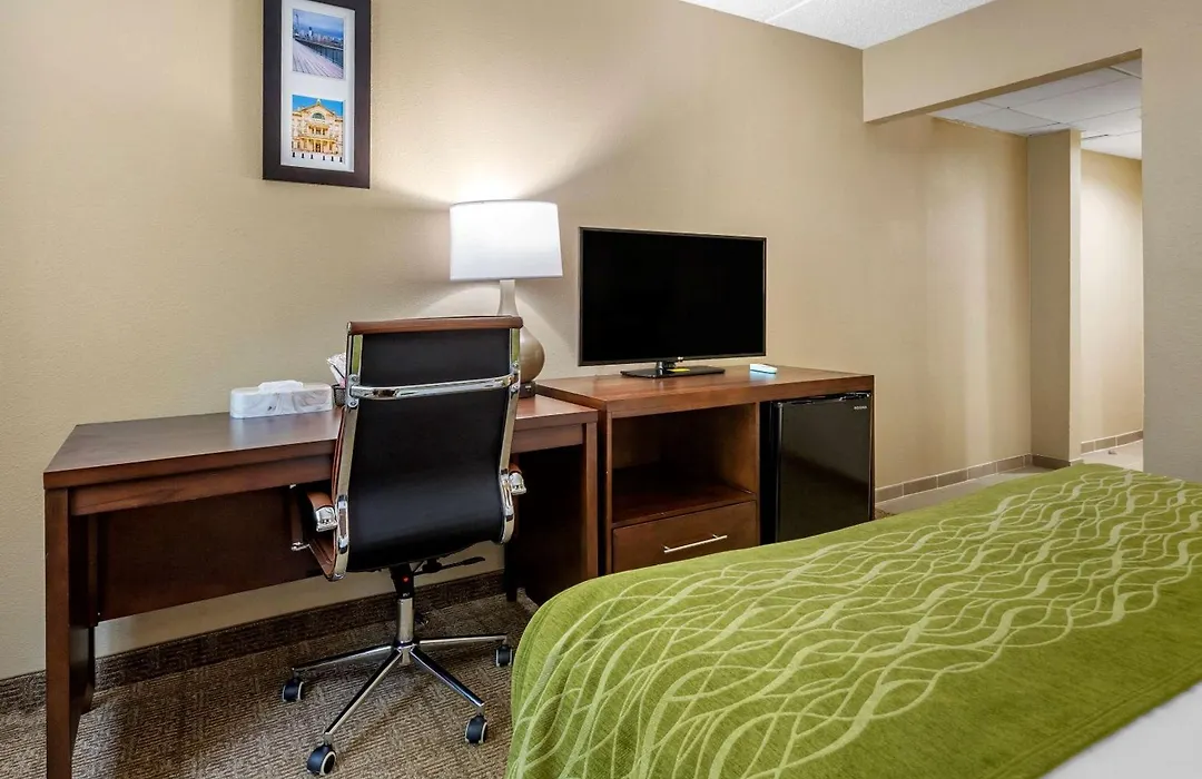 Comfort Inn Edison - New Brunswick-1