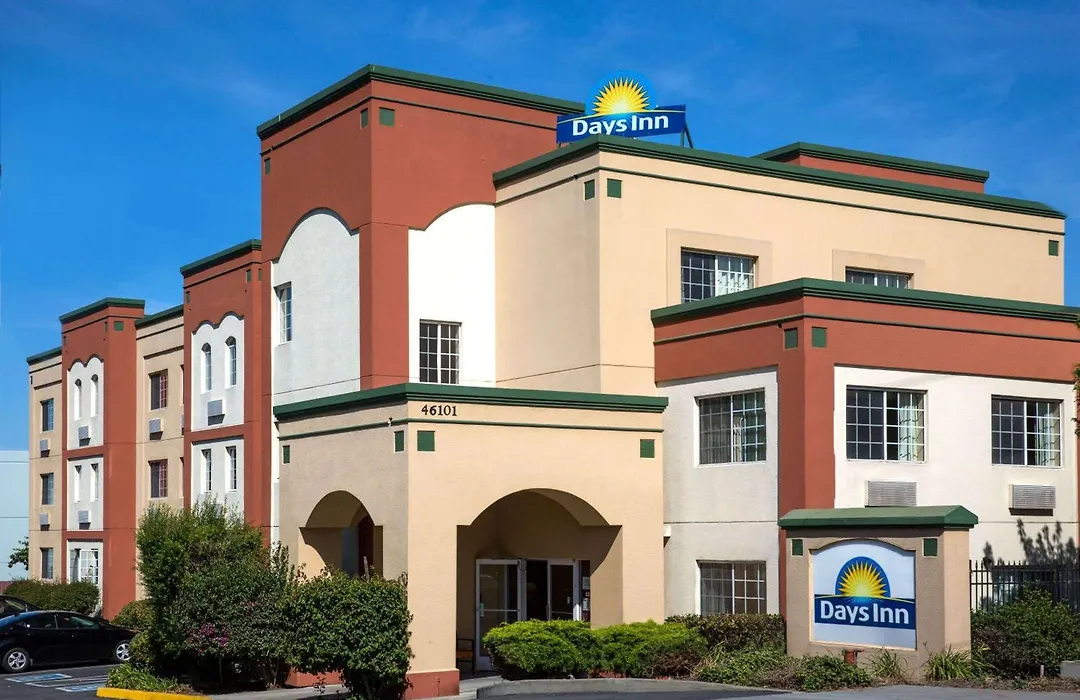 Days Inn By Wyndham Fremont-1