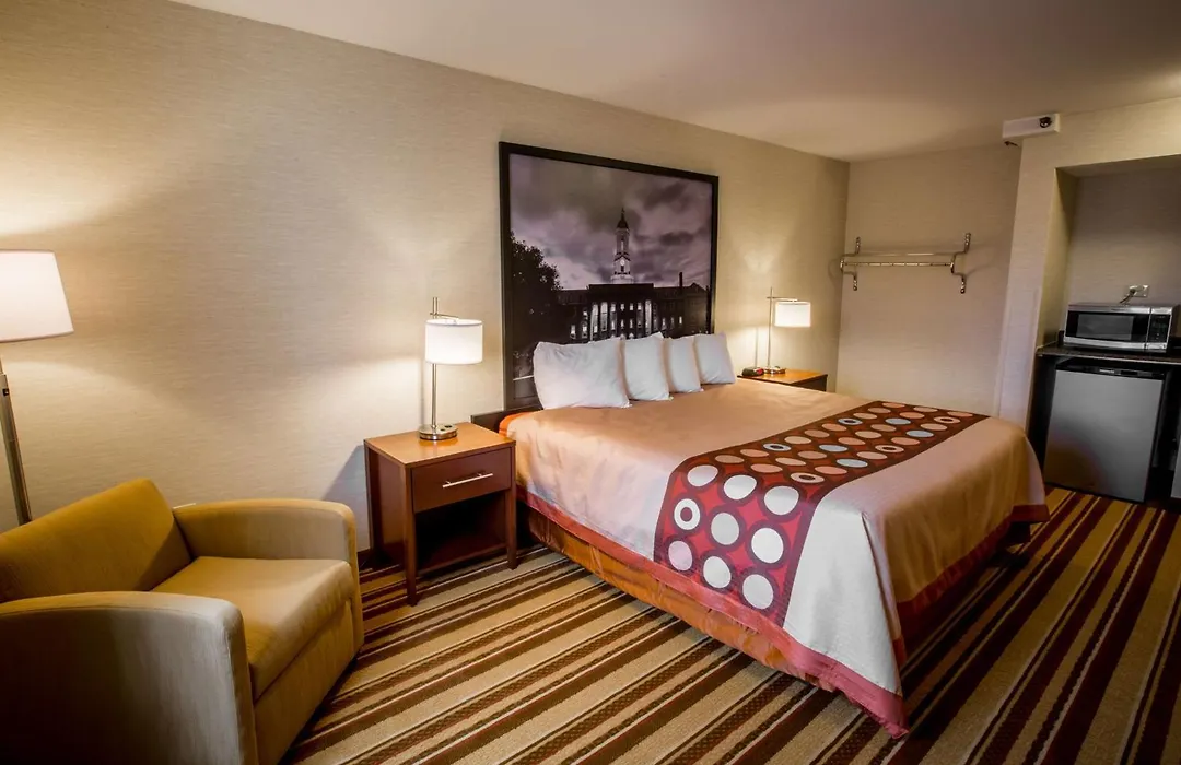 Super 8 By Wyndham State College-1