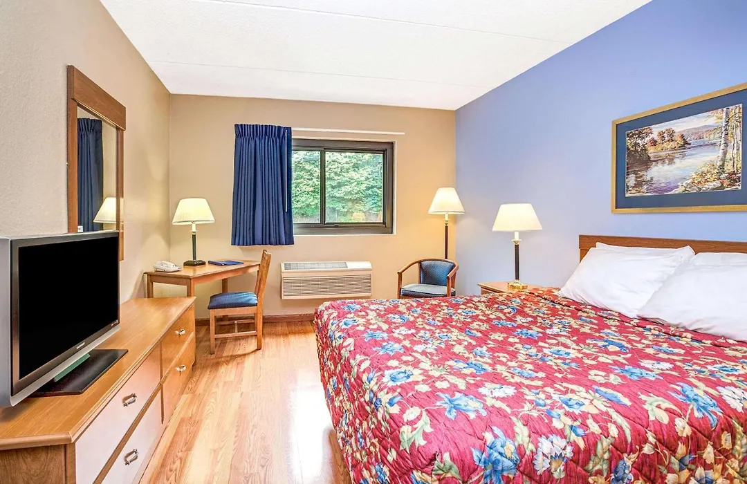 Super 8 By Wyndham Mahwah-1