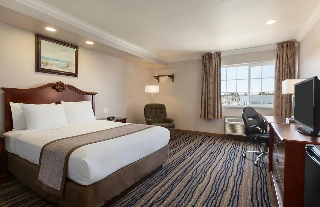 Days Inn By Wyndham Eureka Ca-1