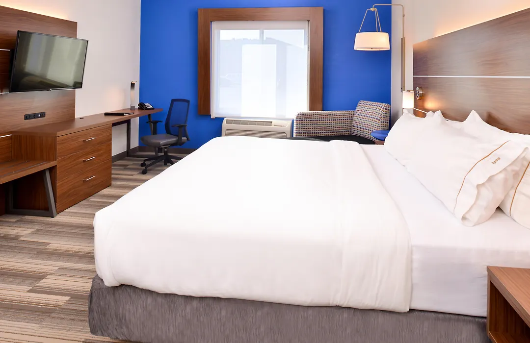 Holiday Inn Express Hotel & Suites Urbana-Champaign-U Of I Area By Ihg-1