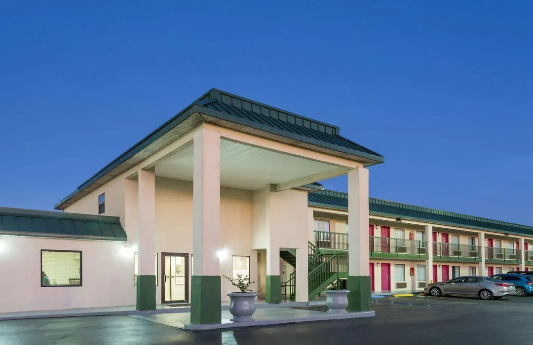 Super 8 By Wyndham Ashburn-1