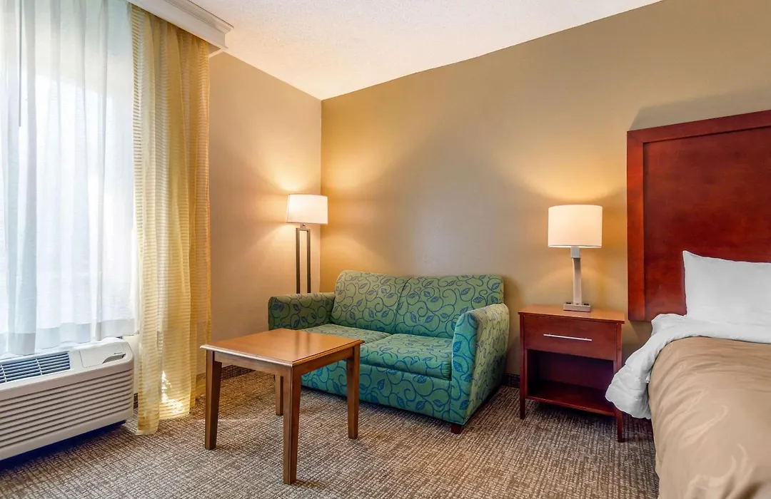 Quality Inn & Suites Olde Town-1
