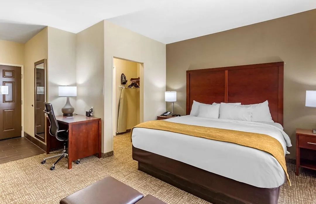 Comfort Suites Clarksville Near Governors Square Mall-1