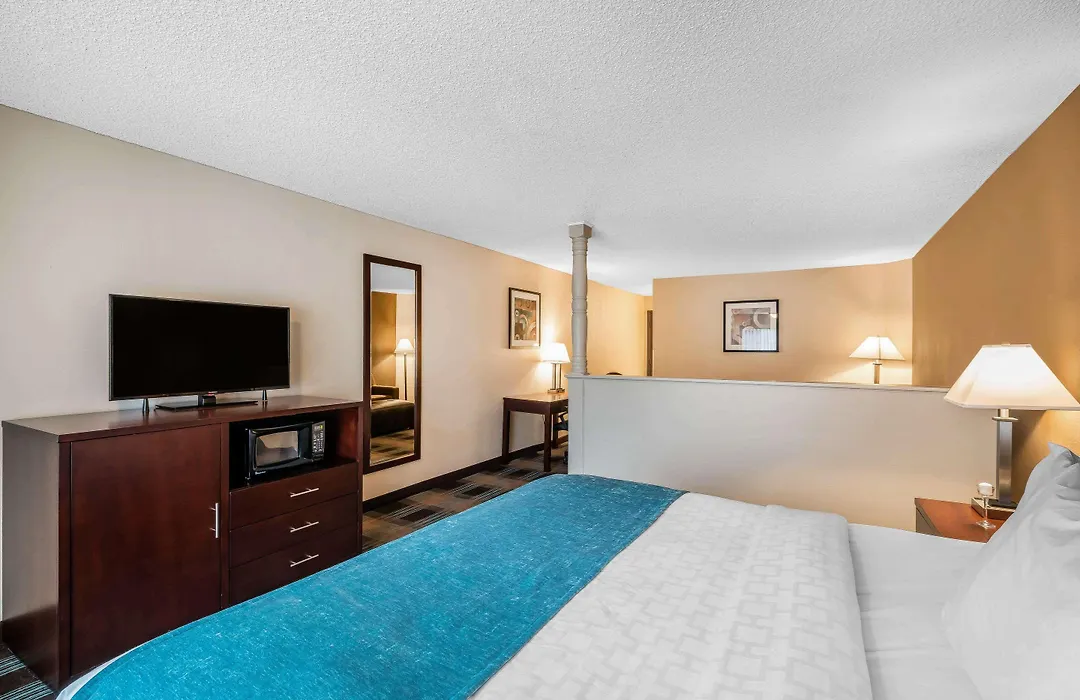 Clarion Inn Near Jblm-1