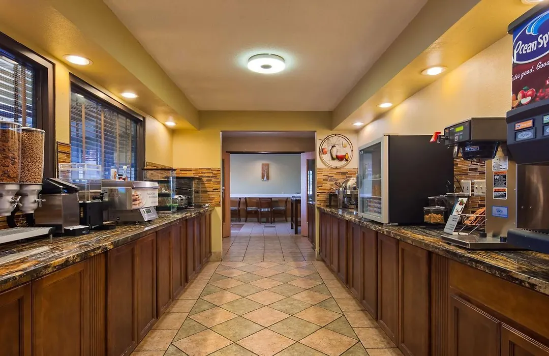 Best Western Alexandria Inn-1