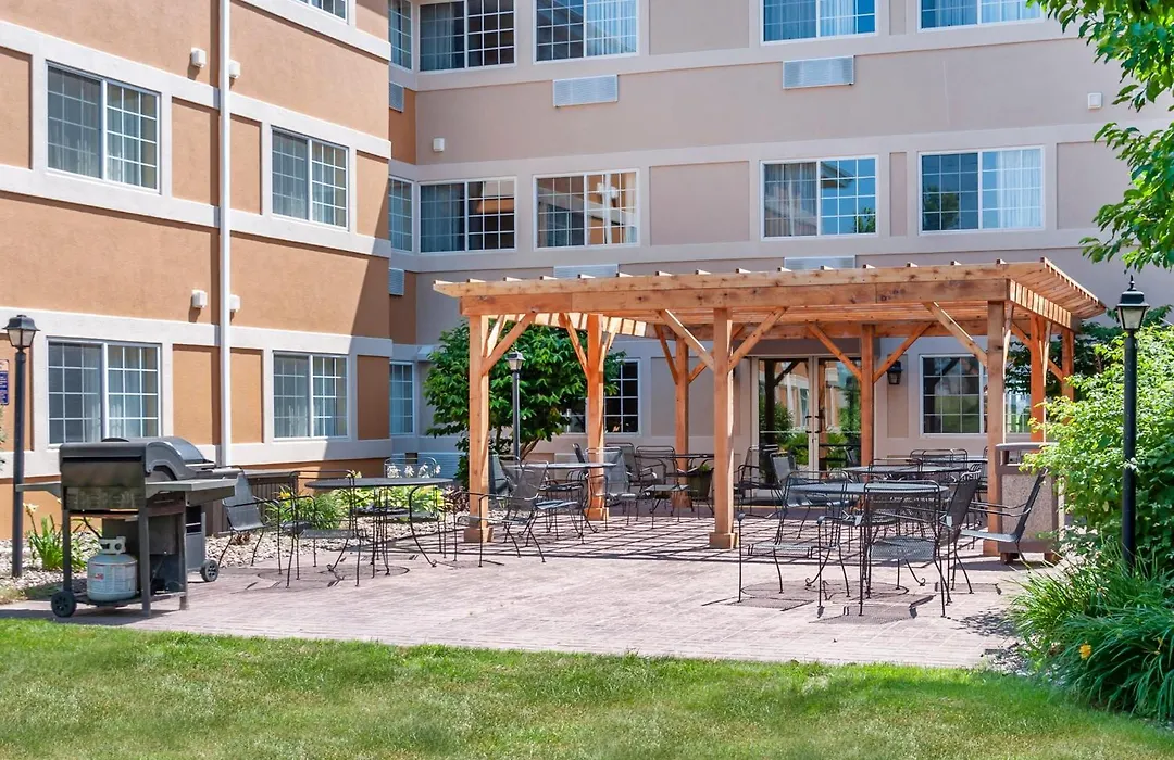 Mainstay Suites Dubuque At Hwy 20-1