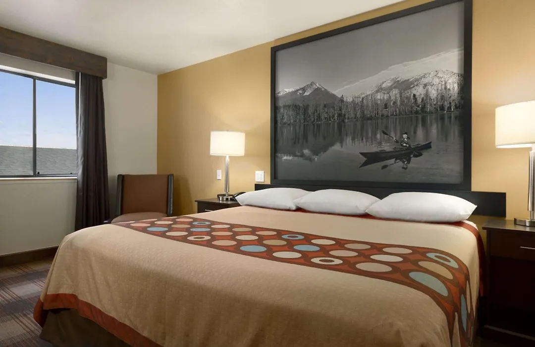 Super 8 By Wyndham Idaho Falls-1