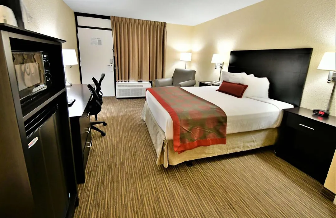 Ramada By Wyndham Jacksonville Hotel & Conference Center-1