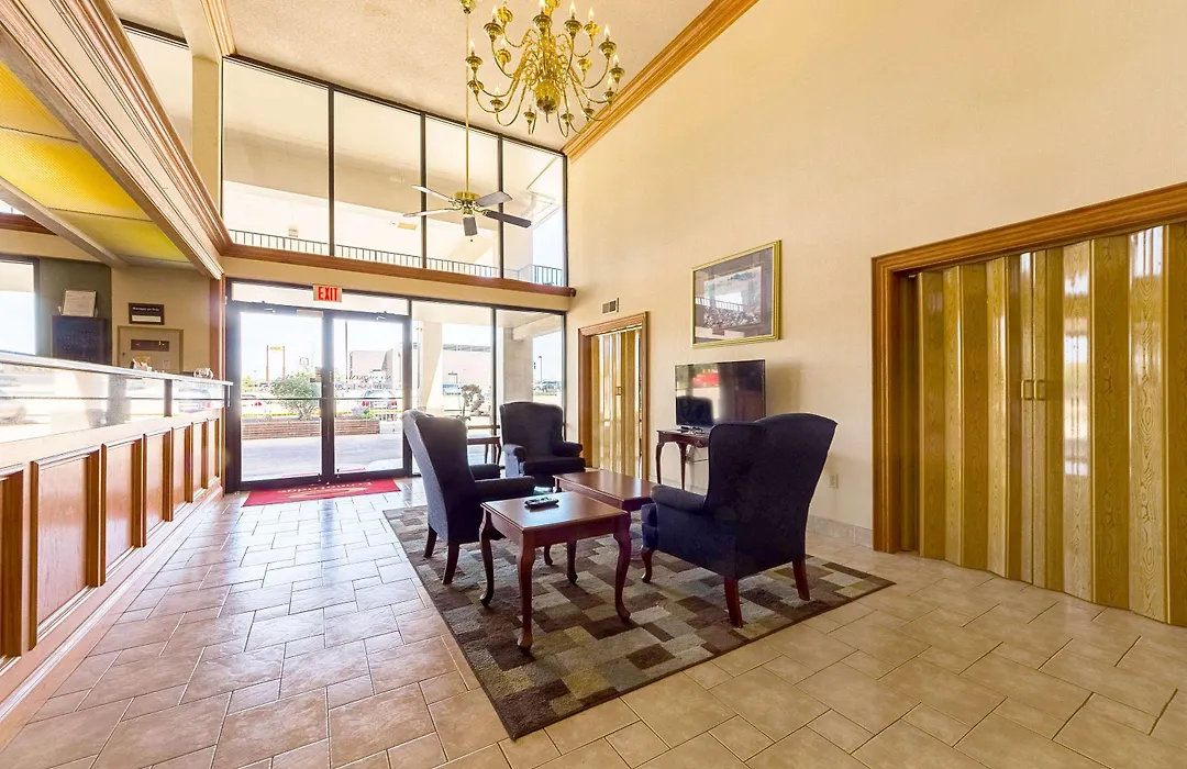 Econo Lodge Inn & Suites Bentonville-1