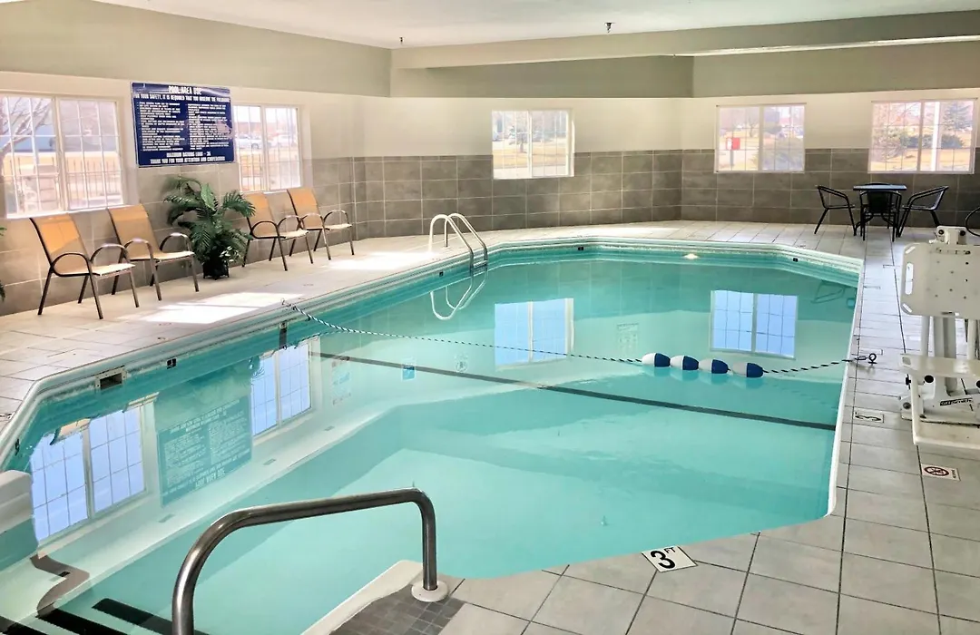 Red Roof Inn & Suites Omaha - Council Bluffs-1