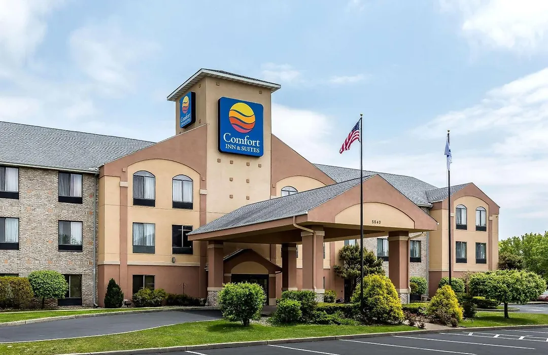 Comfort Inn & Suites Mishawaka-South Bend-1
