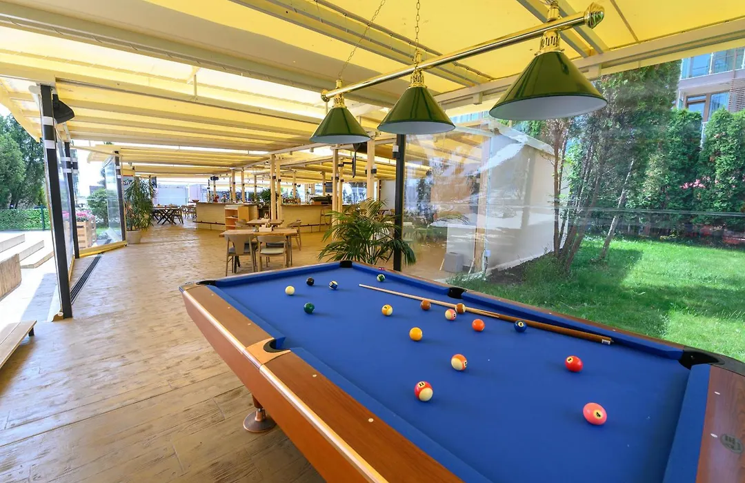 Hotel Glarus Beach& Aqua Park-1