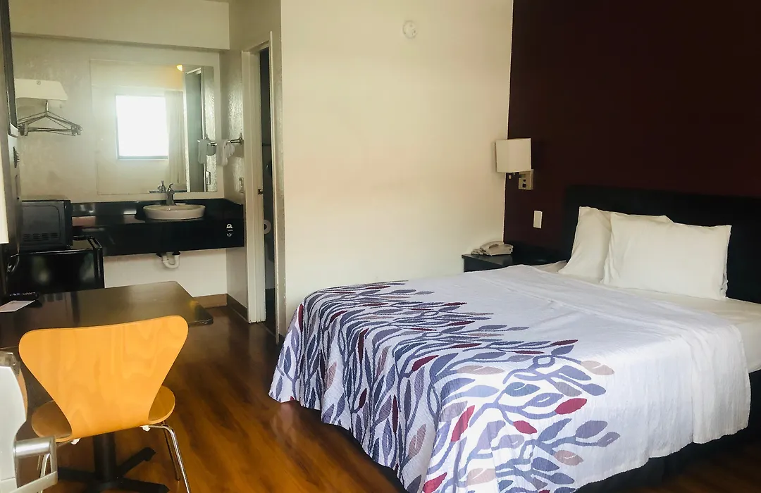 Red Roof Inn Bridgeton-1