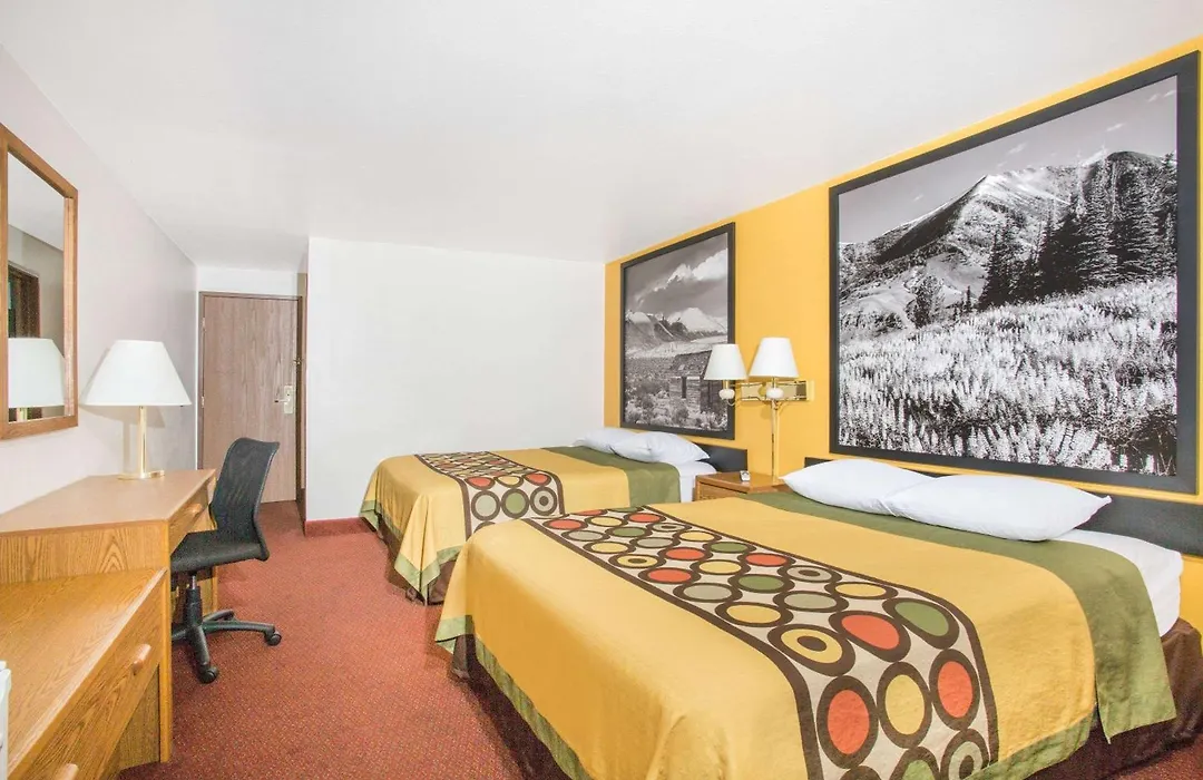 Super 8 By Wyndham Elko-1