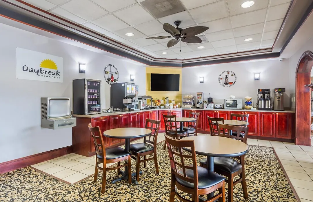 Days Inn By Wyndham Pearl/Jackson Airport-1