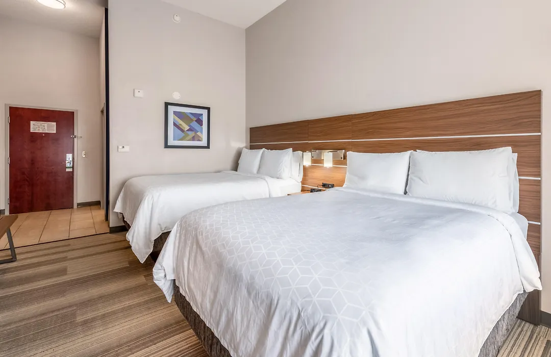 Holiday Inn Express & Suites Statesville-1