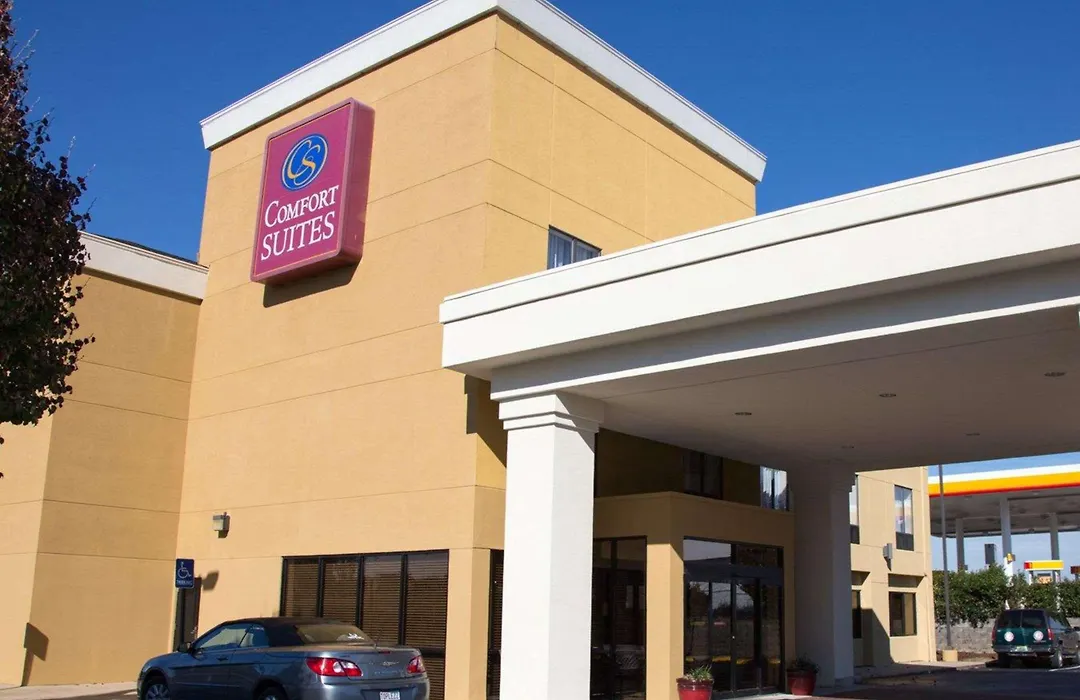 Comfort Suites Fultondale I-65 Near I-22-1