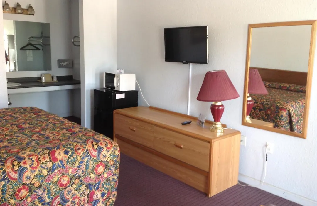 Knights Inn Muskogee-1