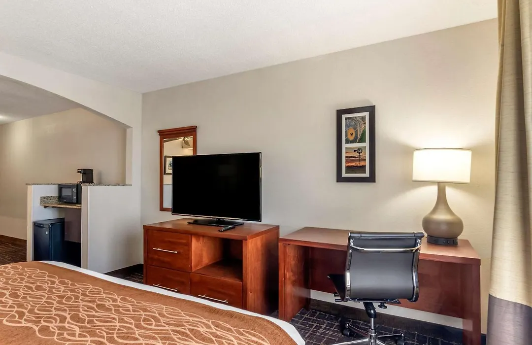 Comfort Inn & Suites Lees Summit - Kansas City-1