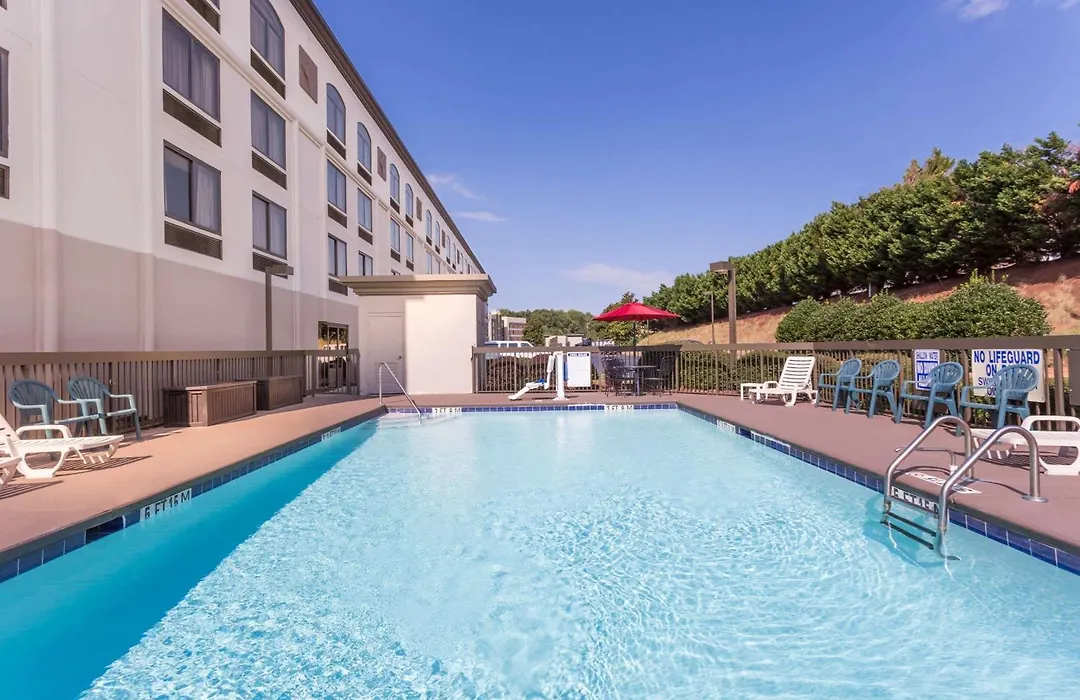 Wingate By Wyndham Greenville Airport-1
