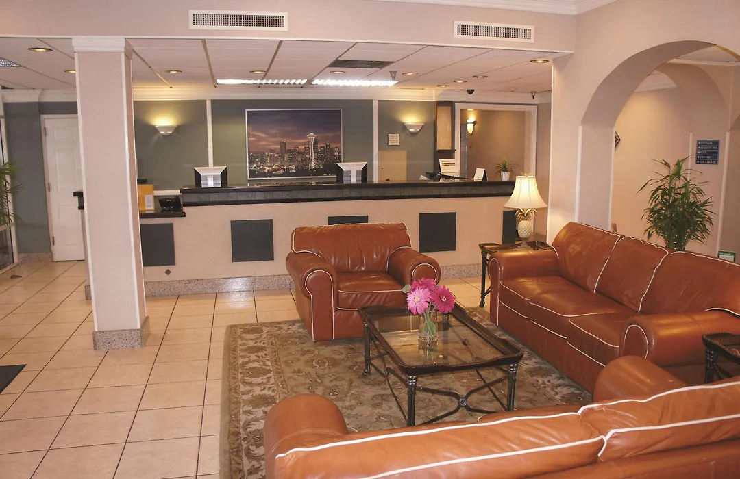 La Quinta Inn By Wyndham Lynnwood-1